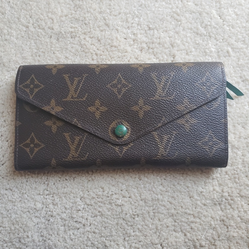 Louis Vuitton Womens Wallet